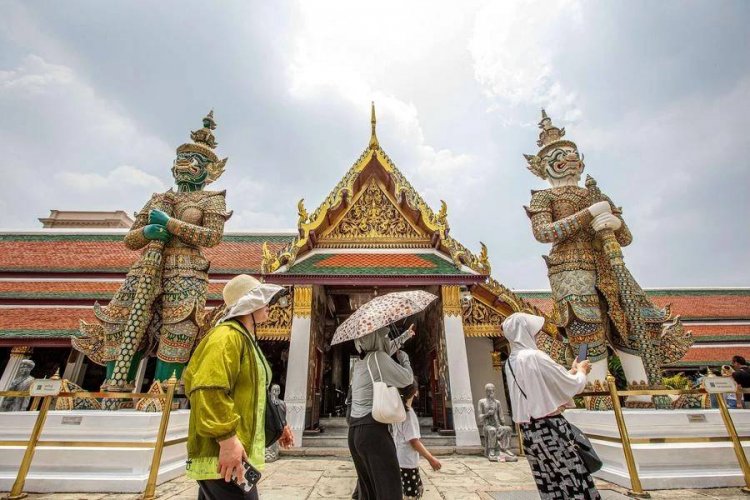ปี 2569 คนจีนเที่ยวต่างแดนส่อพุ่งแตะ 175 ล้านครั้ง ยอดเที่ยวญี่ปุ่นวูบ ไทยยังเป็นจุดหมายยอดฮิต