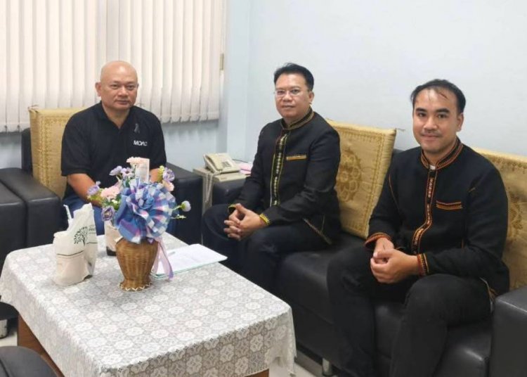 สภาเกษตรกรศรีสะเกษปักธงส่งเสริมเทคโนโลยีและนวัตกรรมการผลิตข้าวขาวดอกมะลิ 105