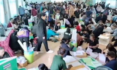 คึกคักตั้งแต่เช้า!จนท.ประจำหน่วยเลือกตั้งเตรียมพร้อมรับหีบเลือกตั้ง 8 ก.พ.2569