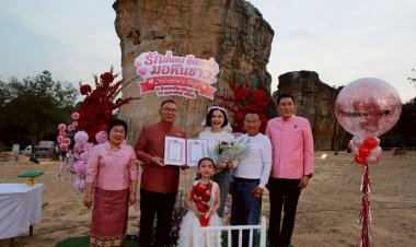 "รักนิรันดร์บนลานหินล้านปี! ชัยภูมิ'สมรสเท่าเทียม' รับวาเลนไทน์ ท่ามกลางอ้อมกอดมอหินขาว"