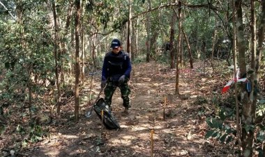 ศทช.ลุยเก็บกู้ทุ่นระเบิดที่พลาญแต้ อุบลฯพบ  PMN จำนวน 16 ทุ่น
