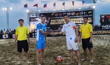 สนามจอมเทียนแตก!  ฟุตบอลชายหาดไทย พลิกแซง รัสเซีย 4-3 เข้าอันดับหนึ่งรอบแรก