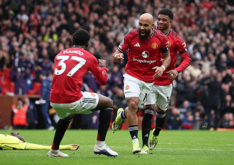 ผีแดงแรงฤทธิ์!"แมนฯยูฯ"เปิดบ้านไล่อัด "สปอร์"2-0 คว้าชัย 4 นัดรวด