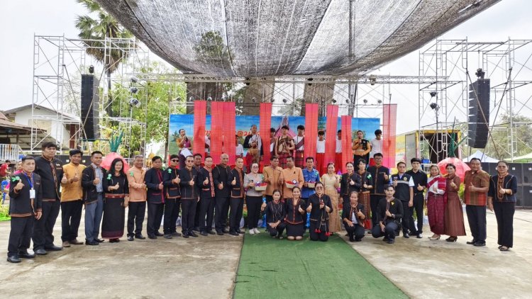 ตำบลบุสูง อำเภอวังหิน เปิดงานเทศกาลหอมแดง ครั้งที่ ๓๙ ประจำปี ๒๕๖๙ สร้างเสริมรายได้สู่เกษตรกรผู้ปลูกหอมแดง