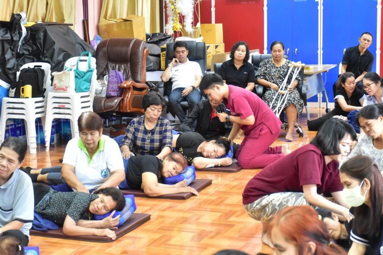 อบต.สวนพริกไทย เมืองปทุมธานี  เดินหน้าปั้น"หมอนวดแผนไทย"สร้างรายได้ชุมชน
