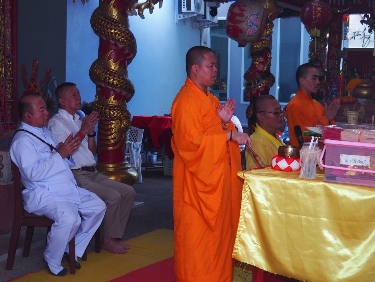 ศาลเจ้านาจาฯทำพิธีเบิกเนตรองค์เทพเจ้านาจาฯสมุทรปราการ