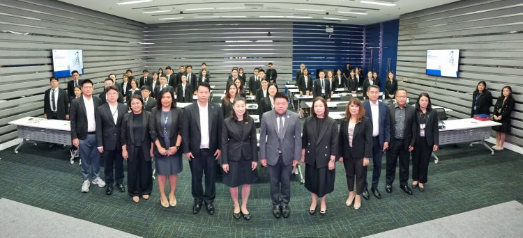 คปภ.ต้อนรับคณะผู้เข้ารับการฝึกอบรมหลักสูตร “เจ้าพนักงานคดี” ศึกษาดูงานกระบวนการคุ้มครองสิทธิประโยชน์ด้านการประกันภัย