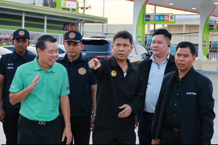 ผู้ว่าฯนราธิวาสการันตีน้ำมันเพียงพอหลังจ็อบเปอร์ทยอยขนส่งน้ำมันต่อเนื่อง