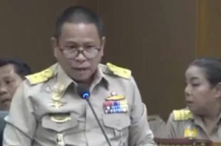 "สท.หนานรัตน์" ออกลีลาการอภิปราย ในการประชุมสภาเทศบาลนครแม่สอด