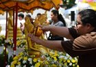 คลื่นศรัทธาล้น! วัดโพธิ์แน่นขนัดรับสงกรานต์แห่กราบพระนอนศักดิ์สิทธิ์เสริมมงคลชีวิต