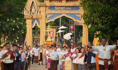 อัญเชิญพระพุทธรูปศักดิ์สิทธิ์“หลวงพ่อเงิน” อายุกว่า 700 ปีประดิษฐานเป็นองค์พระประธานในงาน “สุขสยาม สนุกสนาน สงกรานต์ บ้านฉัน"