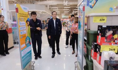ผู้ว่าฯ ศรีสะเกษลงพื้นที่ตรวจราคาสินค้า “ไทยช่วยไทย” จับมือห้างทั่วจังหวัด ลดค่าครองชีพประชาชน