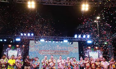 "มหาสงกรานต์นครแม่สอด"  คึกคัก นักท่องเที่ยวประชาชนนับ 10,000 คนร่วมงาน