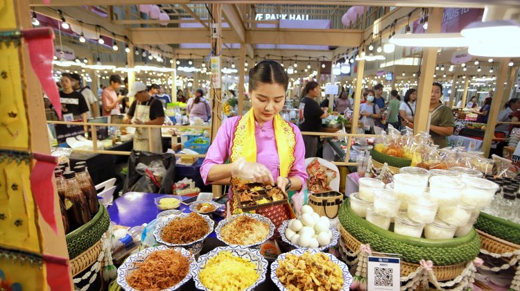 เล่าขานเรื่องราว "ข้าวแช่รามัญ" อาหารศักดิ์สิทธิ์ของมอญเมืองปทุมธานี
