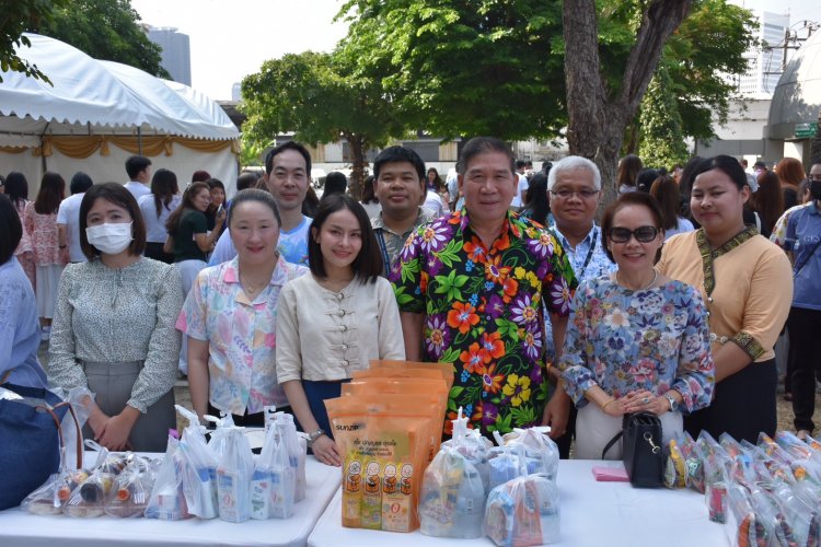 กองทุนประกันวินาศภัยจัดพิธีรดน้ำดำหัวผู้ใหญ่ เนื่องในเทศกาลสงกรานต์ ประจำปี 2569