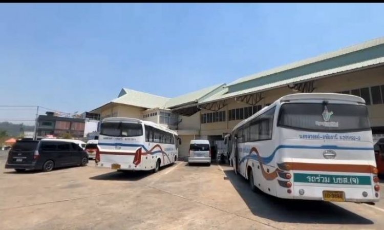ค่าโดยสารขยับสูง คนกลับบ้านฉลองสงกรานต์วูบ "บขส.อุทัยธานี" เงียบเหงา