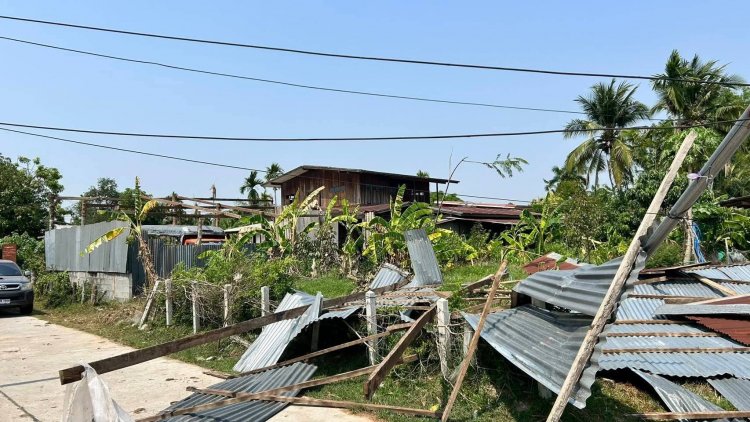 พายุฤดูร้อนพัดกระหน่ำขุขันธ์! บ้านเรือน–สวนทุเรียนเสียหายยับเยิน เร่งช่วยเหลือผู้ประสบภัย