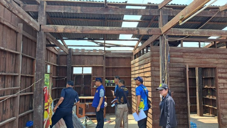 พายุฤดูร้อนถล่มภูสิงห์ซัดบ้านเรือนพังยับกว่า 100 หลัง เร่งช่วยเหยื่อวาตภัย