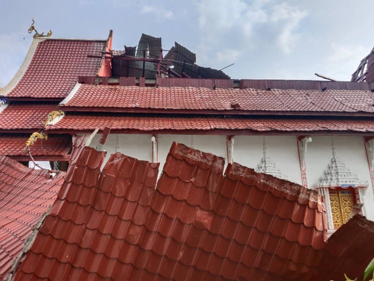 พายุฤดูร้อน ลมกรรโชกแรงพัดถล่ม อ.พร้าว บ้านเรือน-วัดเสียหายยับ