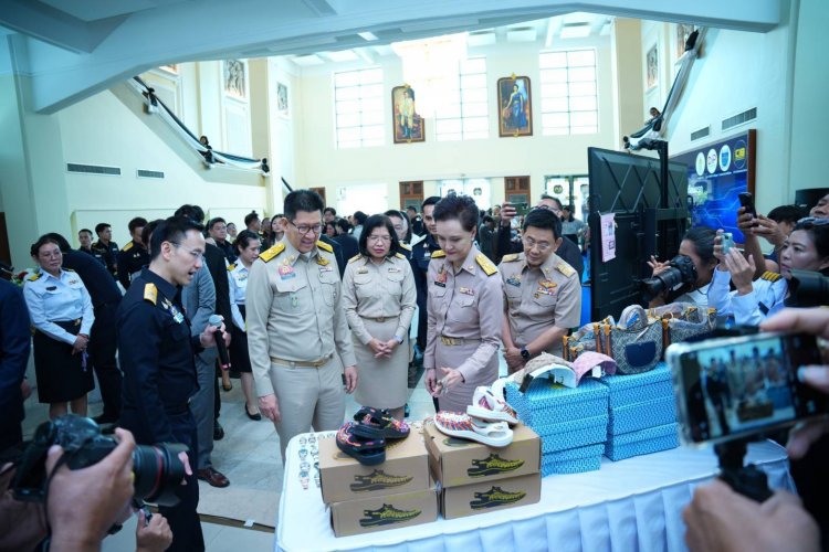 6 เดือน!รบ.ปราบสินค้าละเมิดลิขสิทธิ์332 คดี ยึดกว่า 1.3 ล้านชิ้น เสียหายทะลุ 2,300 ล้าน ยกระดับเชื่อมั่น-การลงทุน