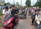 เสี่ยเต้นท์รถปราจีนฯน้ำใจงาม!แจกน้ำมัน จยย. ฟรีเต็มถัง แห่ต่อคิวแน่น