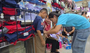 เศรษฐกิจตกต่ำ-ค่าครองชีพพุ่ง ผู้ปกครองเลือกต่างซื้อชุดนักเรียนเท่าที่จำเป็น