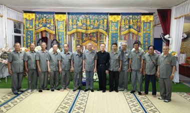 ชมรมตระกูลตั้งจังหวัดศรีสะเกษ ทำพิธีเคารพตามประเพณีจีนที่ศาลาการเปรียญวัดเจียงอีศรีมงคลฯ