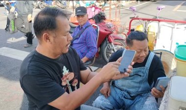 ชาวลานสักแห่ลงทะเบียน "ไทยช่วยไทยพลัส" คึกคัก ส่วนคนที่ผ่านต้องไปกู้เงินเติมแอปเป๋าตัง