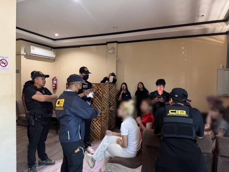 ตำรวจบุกจับกุม 3 ผู้ต้องหา เปิดสปาแมวบังหน้าค้ากามเด็กสาว ย่านปทุมธานี