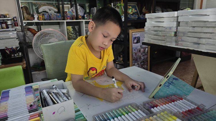 เด็กปทุมฯเจ๋งคว้ารางวัลระดับโลกประกวดศิลปะและกราฟิกนานาชาติ ครั้งที่ 21