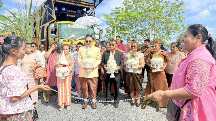 ฮือฮา!“เมียหลวง” ใจป้ำยกขันหมาก-ขนสินสอด 3 แสน ทอง 5 บาท แต่ง “เมียน้อง” ให้สามี