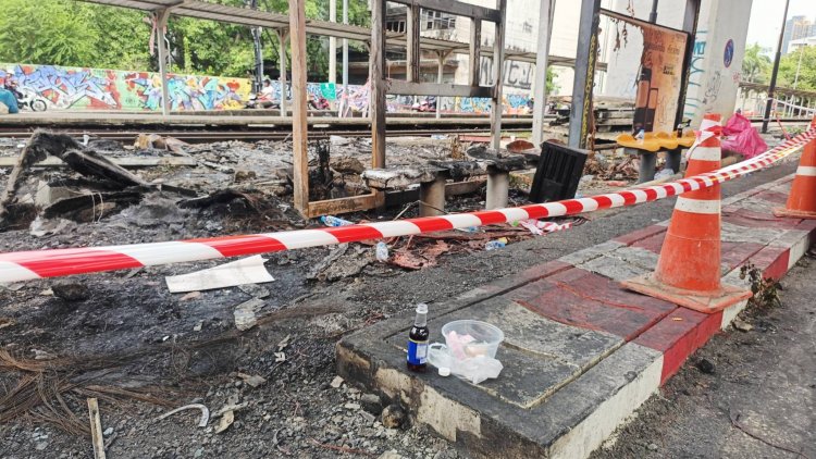 งามไส้! คนขับรถไฟฉี่ม่วง หลังพุ่งชนรถเมล์ จนเกิดโศกนาฏกรรม