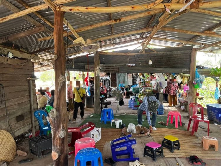 การพนันใหญ่เล็กจับเรียบ อ.ภูสิงห์เอาจริง บุกตะครุบบวงพนันกลางทุ่งนา รวบ 31 นักพนัน