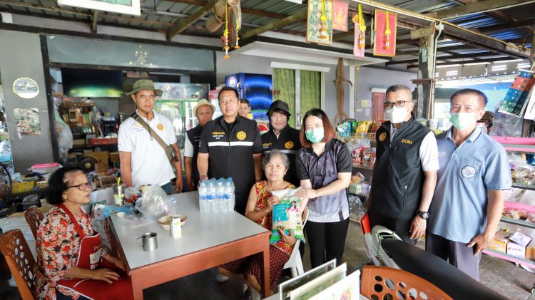 กำนันบ้านกลาง ปทุมฯมอบสิ่งของทุกช่วงวัยทั้งตำบลยกระดับคุณภาพชีวิตลดค่าใช้จ่าย
