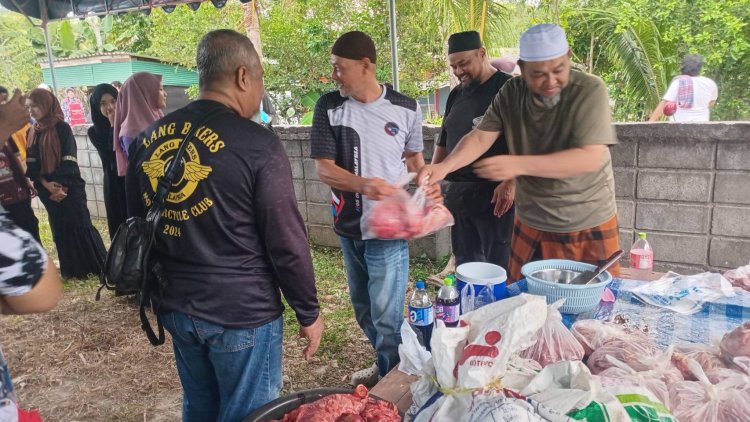 กลุ่ม LANG BIKERS MC เดินทางเฉลิมฉลองรายอฮัจย์ ร่วมทำบุญกรบานให้กับนักเรียน จ.พัทลุง