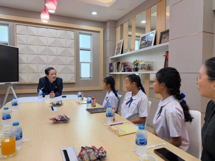 ผู้ว่าฯ ศรีสะเกษ ชูแนวคิด “เด็กฮู้จักควม” ปลูกฝังวินัย-จิตสาธารณะ สร้างพลเมืองคุณภาพสู่อนาคต