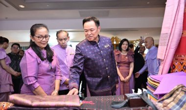ฑูต 90 ประเทศ สวมชุดไทยร่วมงาน"มหกรรมผ้าไหมไหมไทยสู่เส้นทางโลก"เฉิดฉายสู่สายตานานาชาติ
