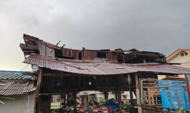 ฝนกระหน่ำอำเภอเมืองศรีสะเกษบ้านเรือนเสียหายยับ 7 ตำบล 86 ครัวเรือน