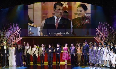 ในหลวง-พระราชินี ทอดพระเนตร การแสดงเฉลิมพระเกียรติฯ Edelweiss : พราวพร่างกลางดวงใจ