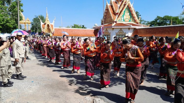บั้งไฟแสนทะยานฟ้า! กวางโจนจัดยิ่งใหญ่ สืบสานศรัทธาบูชาพญาแถน ขอฝนหล่อเลี้ยงผืนดิน