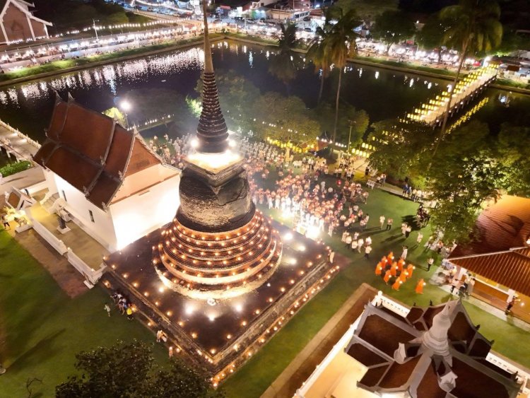 “วิสาขบูชา 2569” จุดประทีป–สวดมนต์ทั่วไทย สะท้อนพลังศรัทธา ความสามัคคี และการสืบสานพระพุทธศาสนา