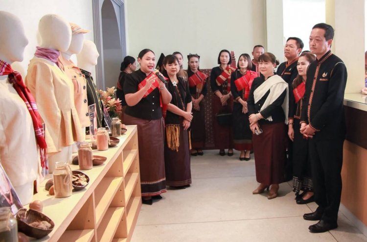 ผู้ว่าฯ ศรีสะเกษ นำ 20 กระทรวงนุ่งผ้าชนเผ่า 4 เผ่า เปิดมิติใหม่เรียนรู้ “ศูนย์อารยธรรม 3 แผ่นดิน”