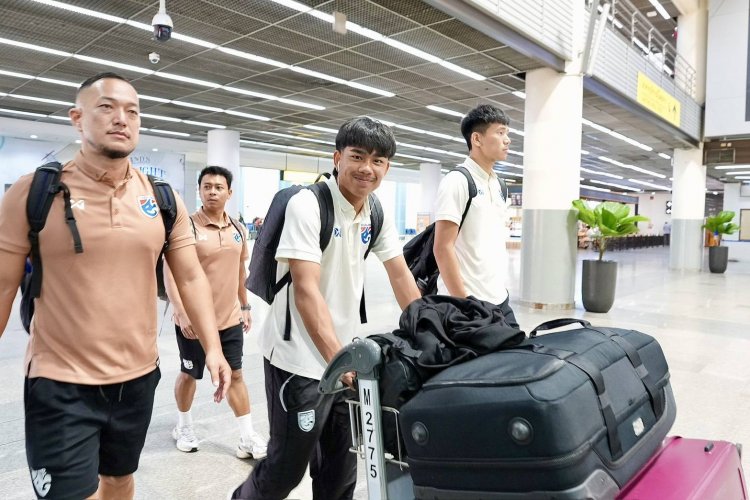 "แอนโธนี ฮัดสัน" นำทีมชาติไทย ออกเดินทางสู่จีน กระตุ้นนักเตะแสดงปฏิกิริยาตอบสนองออกมา