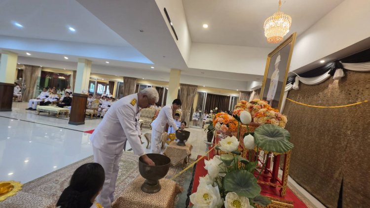 พสกนิกรปราจีนฯ หลั่งไหลถวายน้ำสรงพระศพ "เจ้าฟ้าพัชรกิติยาภาฯ" น้อมรำลึกพระกรุณาธิคุณ