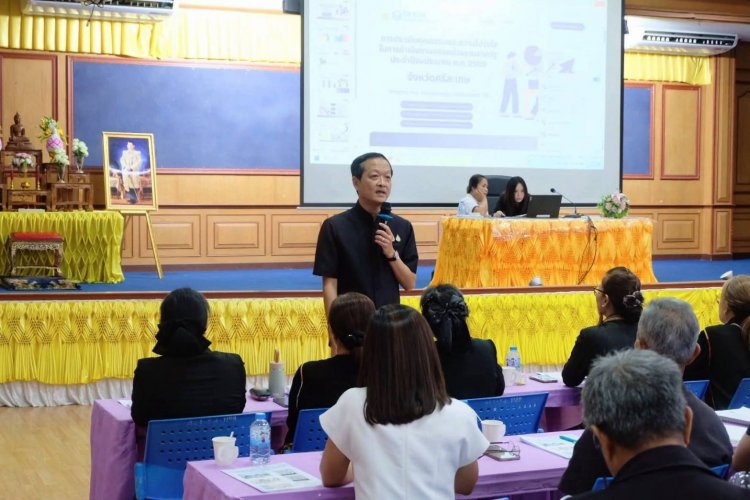 ผู้ว่าฯ ศรีสะเกษ ขมันขันเกลียวท้องถิ่น 22 อำเภอ "ขับเคลื่อนคุณภาพเด็ก แก้ยาเสพติด" ยกระดับความโปร่งใส และรับมือภัยพิบัติ