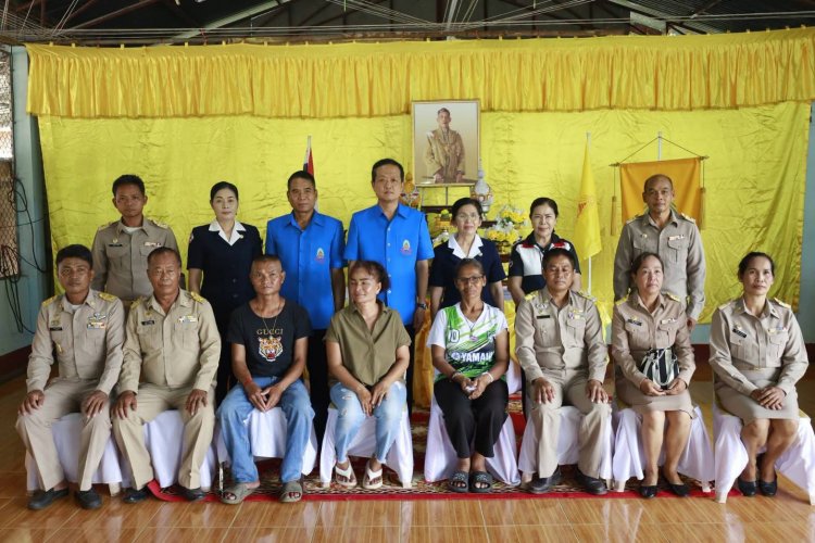 มูลนิธิราชประชานุเคราะห์มอบเงินและสิ่งของพระราชทานแก่ครอบครัวผู้ประสบอัคคีภัยในพื้นที่อำเภอกันทรลักษ์