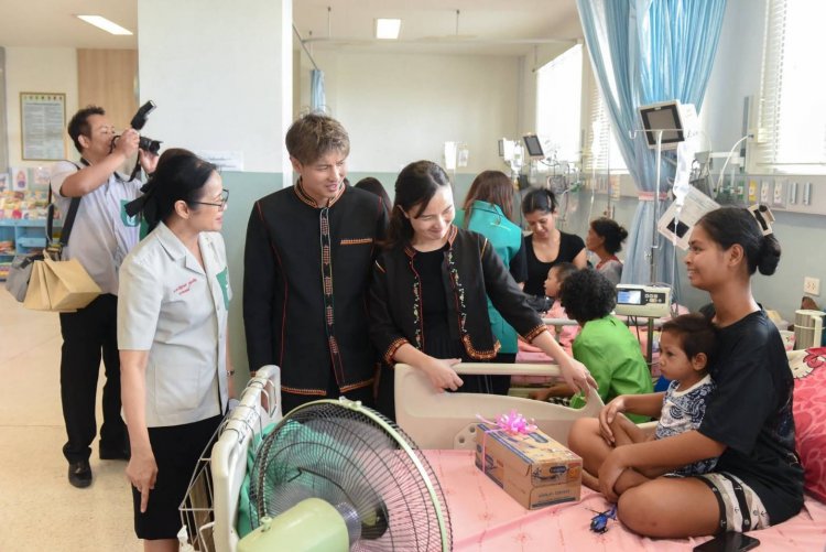 รพ.ขุนหาญเปิดโครงการรณรงค์ผ่าตัดต้อกระจกใส่เลนส์แก้วตาเทียมปี 2569