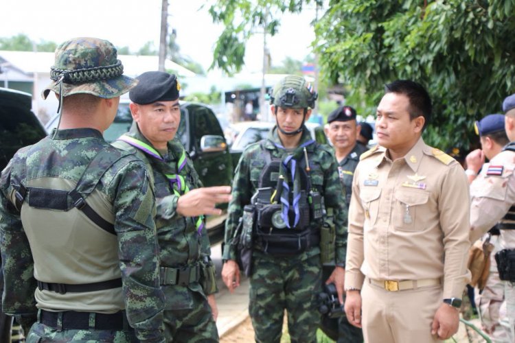 “ผู้การจ้อน-ปลัดโดม”ลงพื้นที่เกาะติดชายแดนแม่สอดหลังเมียนมาสู้รบดุเดือด