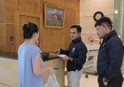 ตม.3 รวบผู้ต้องหาหญิงชาวจีน ตามหมายจับคดีรับสินบนและทุจริต เร่งผลักดันส่งกลับดำเนินคดี