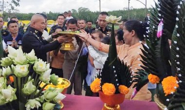 มทภ.2 ประธานพิธีบรรจุพระบรมสารีริกธาตุในองค์พระพุทธรูป ที่อำเภอกันทรลักษ์